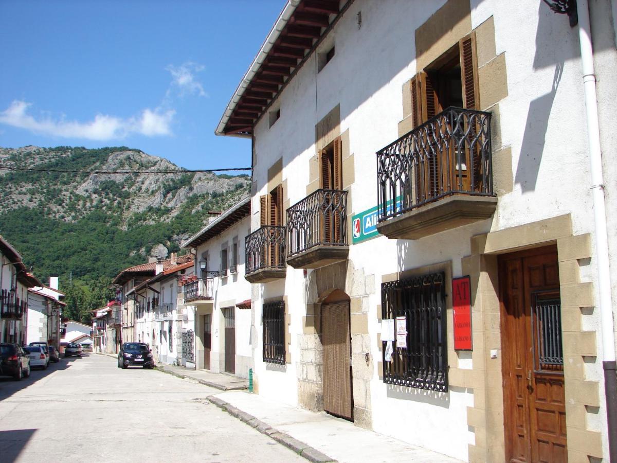 Apartamentos Lazkano I Y II Uharte-Arakil Exterior photo